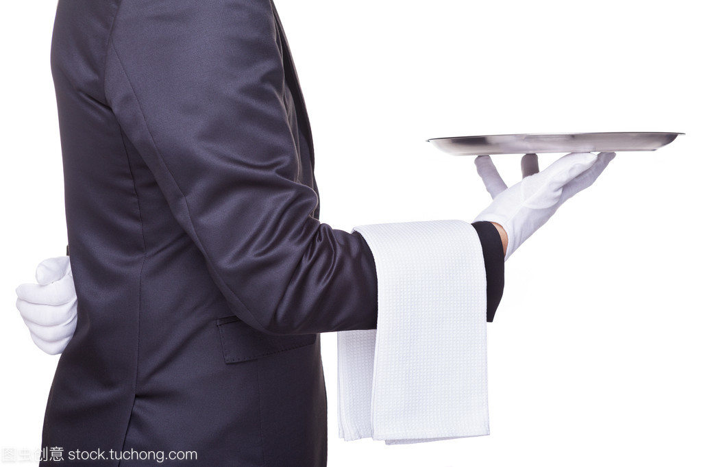 银托盘上的时光印记 餐饮服务的艺术与细节